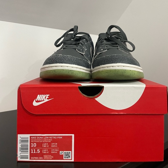 Nike Dunk Low - Picture 2 of 5